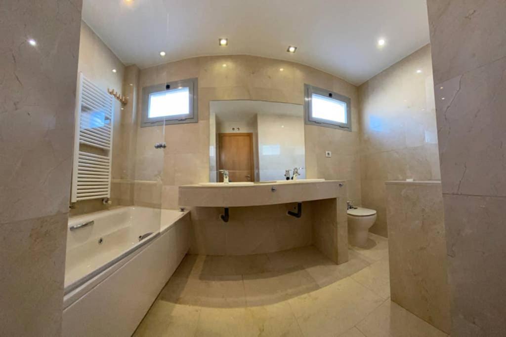 Valdevebas Chalet Con Piscina Madrid Eksteriør bilde